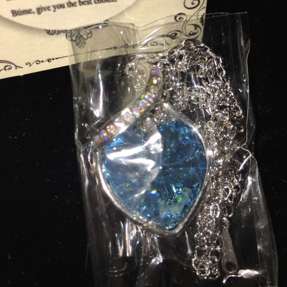 NWT!!! Btime Women's Blue Heart Necklace - Picture 1 of 8